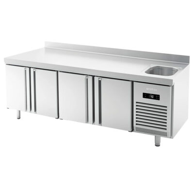 https://donbar.es/wp-content/uploads/2019/05/Mesa-Baja-Refrigerada-Acero-Inoxidable-con-Fregadero-4-Puertas-Opacas-4-Estantes-630-Litros-Gama-700-2452x700x850h-mm-BMGN-2450-F-Infrico.jpg