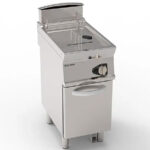 https://donbar.es/wp-content/uploads/2025/01/Freidora-a-Gas-con-Grifo-de-Vaciado-1-Cuba-17-Litros-Modular-Gama-K74-800x700x900h-mm-T74FRB40G17V-INFRICO.jpg