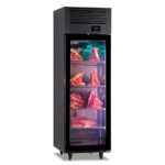 https://donbar.es/wp-content/uploads/2025/06/Armario-de-Maduracion-de-Carne-Negro1-Puerta-de-Cristal-470-Litros-4-Estantes-616x800x1985h-mm-KAGER-1-Horekus.jpg
