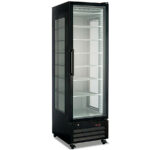 https://donbar.es/wp-content/uploads/2025/06/Vitrina-Expositora-de-Congelacion-para-Pasteleria-1-Puerta-de-Cristal-418-Litros-en-Blanco-6-Estantes-600x700x2020h-mm-KFR-410-N-W-Horekus11.jpg