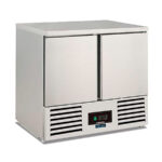 https://donbar.es/wp-content/uploads/2025/07/Mesa-Refrigerada-Acero-Inoxidable-2-Puertas-Opacas-257-Litros-3-Estantes-900x700x870h-mm-KSF-901-Horekus-1.jpg