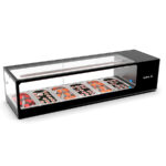 Vitrina Expositora Refrigerada para Sushi 6 Bandejas GN 1/3x40 Cristal Recto Sobremesa Gama LOGIC 1320x380x300h mm VTLG6S Sayl