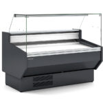 https://donbar.es/wp-content/uploads/2025/11/Vitrina-Expositora-Refrigerada-con-Reserva-para-Carniceria-y-Charcuteria-Cristal-Recto-Evaporador-Estatico-Serie-NERIA-VED-9-RR-1505x940x1235h-mm-VED-9-15-RR-Docriluc.jpg