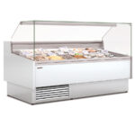https://donbar.es/wp-content/uploads/2025/11/Vitrina-Expositora-Refrigerada-para-Pescaderia-sin-Reserva-Cristal-Recto-Evaporador-Estatico-Serie-CALYPSSO-VES-10-RR-P-1505X1070x1235h-mm-VES-10-15-RR-P-EF-Docriluc.jpg
