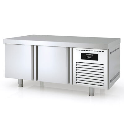 https://donbar.es/wp-content/uploads/2025/12/Mesa-Refrigerada-Acero-Inoxidable-2-Puertas-Opacas-2-Estantes-169-Litros-Serie-LUMINIS-1345x700x600h-mm-MKR-135-Docriluc.jpg