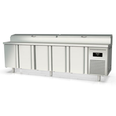 https://donbar.es/wp-content/uploads/2025/12/Mesa-Refrigerada-para-Ingredientes-16-Cubetas-GN-1-4-5-Puertas-Opacas-5-Estantes-686-Litros-Serie-ARGENTUM-2695x700x850h-mm-MIE-70-270-Docriluc.jpg