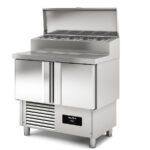 https://donbar.es/wp-content/uploads/2025/12/Mesa-Refrigerada-para-Ingredientes-5-Cubetas-GN1-4-2-Puertas-Opacas-2-Estantes-169-Litros-Serie-ARGENTUM-925x700x890h-mm-MIES-70-10d0-d.jpg