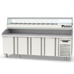 https://donbar.es/wp-content/uploads/2025/12/Mesa-Refrigerada-para-Pizza-12-Cubetas-GN-1-4-4-Puertas-Opacas-4-Estantes-516-Litros-Serie-CRUSTUM-2545x600x850h-mm-MPI-60-250-R-Docriluc.jpg