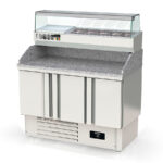 https://donbar.es/wp-content/uploads/2025/12/Mesa-Refrigerada-para-Pizza-5-Cubetas-GN-1-4-3-Puertas-Opacas-3-Estantes-264-Litros-Serie-CRUSTUM-1370x700x890h-mm-MPPR-140-Docrilucdd.jpg