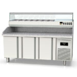 https://donbar.es/wp-content/uploads/2025/12/Mesa-Refrigerada-para-Pizza-9-Cubetas-GN-1-4-3-Puertas-Opacas-3-Estantes-380-Litros-Serie-CRUSTUM-2020x600x850h-mm-MPI-60-200-R-Docriluc.jpg