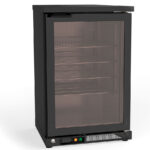https://donbar.es/wp-content/uploads/2026/01/Armario-Expositor-Refrigerado-para-Vinos-1-Puerta-de-Cristal-24-Botellas-4-Estantes-Serie-BRUMAIRE-620x565x850h-mm-EHBW-150-L-DocriluGc.jpg