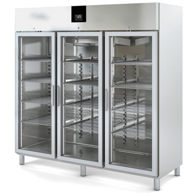 https://donbar.es/wp-content/uploads/2026/01/Armario-de-Congelacion-Acero-Inoxidable-3-Puertas-de-Cristal-12-Estantes-2197-Litros-Serie-MIRAGE-2035x850x2130h-mm-CAGRV-210-3-Docriluc.jpg