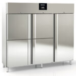 https://donbar.es/wp-content/uploads/2026/01/Armario-de-Refrigeracion-Acero-Inoxidable-5-Puertas-Opacas-9-Estantes-2119-Litros-Serie-MIRAGE-2035x850x2130h-mm-CAGR-210-5-Docriluc.jpg