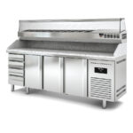 https://donbar.es/wp-content/uploads/2026/01/Mesa-Refrigerada-para-Pizza-12-Cubetas-GN-1-4-3-Puertas-Opacas-761-Litros-Serie-CRUSTUM-2545x800x850h-mm-MPI-80-250-R-Docriluc.jpg