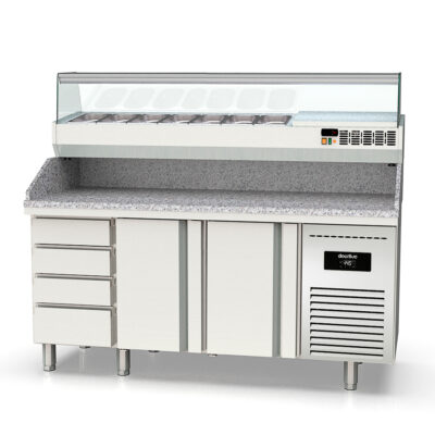 https://donbar.es/wp-content/uploads/2026/01/Mesa-Refrigerada-para-Pizza-8-Cubetas-2-Puertas-Opacas-2-Estantes-255-Litros-Serie-CRUSTUM-1795x700x850h-mm-MPIC-70-180-Docriluc.jpg