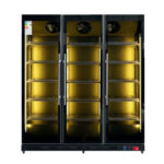 https://donbar.es/wp-content/uploads/2026/03/Armario-Expositor-Refrigerado-Negro-3-Puertas-de-Cristal-1300-Litros-15-Estantes-1253x710x2050h-mm-GFL11-GASFRIT.jpg