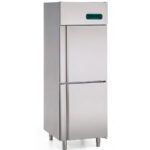 https://donbar.es/wp-content/uploads/2026/03/Armario-Refrigerado-y-de-Congelacion-2-Puertas-Opacas-374-Litros-700x890x2060h-mm-CSB-AMG070-CISABA.jpg