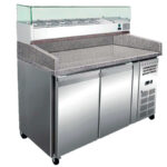 https://donbar.es/wp-content/uploads/2026/03/Mesa-Refrigerada-para-Pizza-GN-1-3-x-3-GN-1-2-x-1-2-Puertas-Opacas-2-Estantes-240-Litros-1510x800x1000h-mm-GF058GF058-GASFRIT.jpg