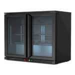 https://donbar.es/wp-content/uploads/2026/04/Armario-Expositor-Refrigerado-Negro-2-Puertas-de-Cristal-2-Estantes-Sobremesa-186-Litros-RB-220H-900x536x840h-mm-EUTRON.jpg