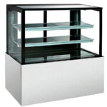 https://donbar.es/wp-content/uploads/2026/04/Vitrina-Expositora-Refrigerada-para-Pasteleria-Cristal-Recto-380-Litros-2-Estantes-RN-900B1-900x660x1200h-mm-EUTRON.jpg