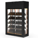 https://donbar.es/wp-content/uploads/2026/09/Armario-Expositor-Refrigerado-para-Vinos-en-Negro-2-Puertas-de-Cristal-1520x640x2300h-mm-DVNP23-2P-PT-Docriluc.jpg