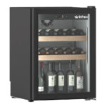 https://donbar.es/wp-content/uploads/2026/09/Armario-Expositor-para-Vinos-en-Negro-1-Puerta-de-Cristal-2-Estantes-50-Botellas-140-Litros-Gama-EVV-600x680x838h-mm-EVV50B-Infrico.jpg