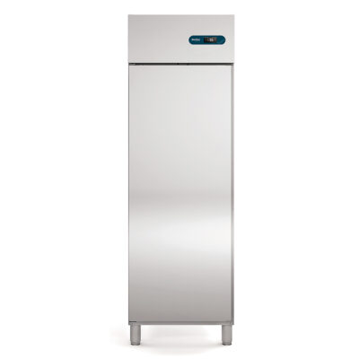 https://donbar.es/wp-content/uploads/2026/09/Armario-Refrigerado-Acero-Inoxidable-1-Puerta-Opaca-3-Estantes-645-Litros-Gama-ERC-ECC-75-680x850x2130h-mm-ERCG-751-1-Docriluc.jpg