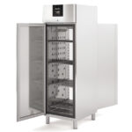 https://donbar.es/wp-content/uploads/2026/09/Armario-de-Refrigeracion-para-Pasteleria-Acero-Inoxidable-1-Puerta-Opaca-3-Estantes-GN-2-1-565-Litros-Gama-MIRAGE-CAGR-680x865x2130h-mm-CAGR-75-2-PT-Docriluc.jpg