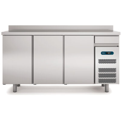 https://donbar.es/wp-content/uploads/2026/09/Frente-Mostrador-Refrigerado-Acero-Inoxidable-3-Puertas-Opacas-6-Estantes-504-Litros-Gama-ERFS-2020x600x1040h-mm-ERFS-200-Docriluc.jpg