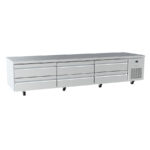 https://donbar.es/wp-content/uploads/2026/09/Mesa-Baja-Refrigerada-Acero-Inoxidable-6-Cajones-620-Litros-2-Cubetas-GN-1-1-Gama-CHEF-BASES-2809x825x666h-mm-MSG110-Infrico.jpg