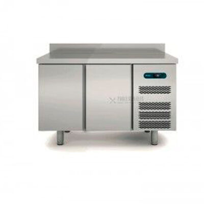https://donbar.es/wp-content/uploads/2026/09/Mesa-Refrigerada-Acero-Inoxidable-2-Puertas-Opacas-2-Estantes-245-Litros-Gama-ERMS-1495x600x850h-mm-ERMS-150-Docriluc.jpg