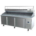 https://donbar.es/wp-content/uploads/2026/09/Mesa-Refrigerada-Preparacion-de-Pizzas-Acero-Inoxidable-con-Encimera-de-Granito-10-Cubetas-GN-1-3-3-Puertas-Opacas-6-Estantes-765-Litros-Gama-GT-COMBO-2370x830x1508h-mm-MR-93-GT-COMBO-Infrico.jpg