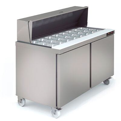 https://donbar.es/wp-content/uploads/2026/09/Mesa-Refrigerada-para-Preparacion-Acero-Inoxidable-12-Cubetas-GN1-6-100-2-Puertas-Opacas-4-Estantes-394-Litros-Gama-US-RANGE-DSDT-1228x805x1175h-mm-DSDT-48-12-Docriluc.jpg