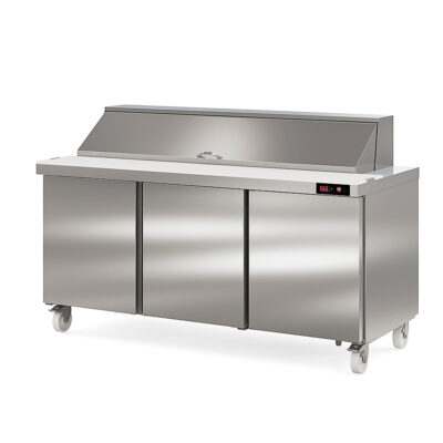 https://donbar.es/wp-content/uploads/2026/09/Mesa-Refrigerada-para-Preparacion-Acero-Inoxidable-27-Cubetas-GN1-6-100-3-Puertas-Opacas-6-Estantes-606-Litros-Gama-US-RANGE-DSDTP-1837x805x1240h-mm-DSDTP-72-27-Docriluc.jpg